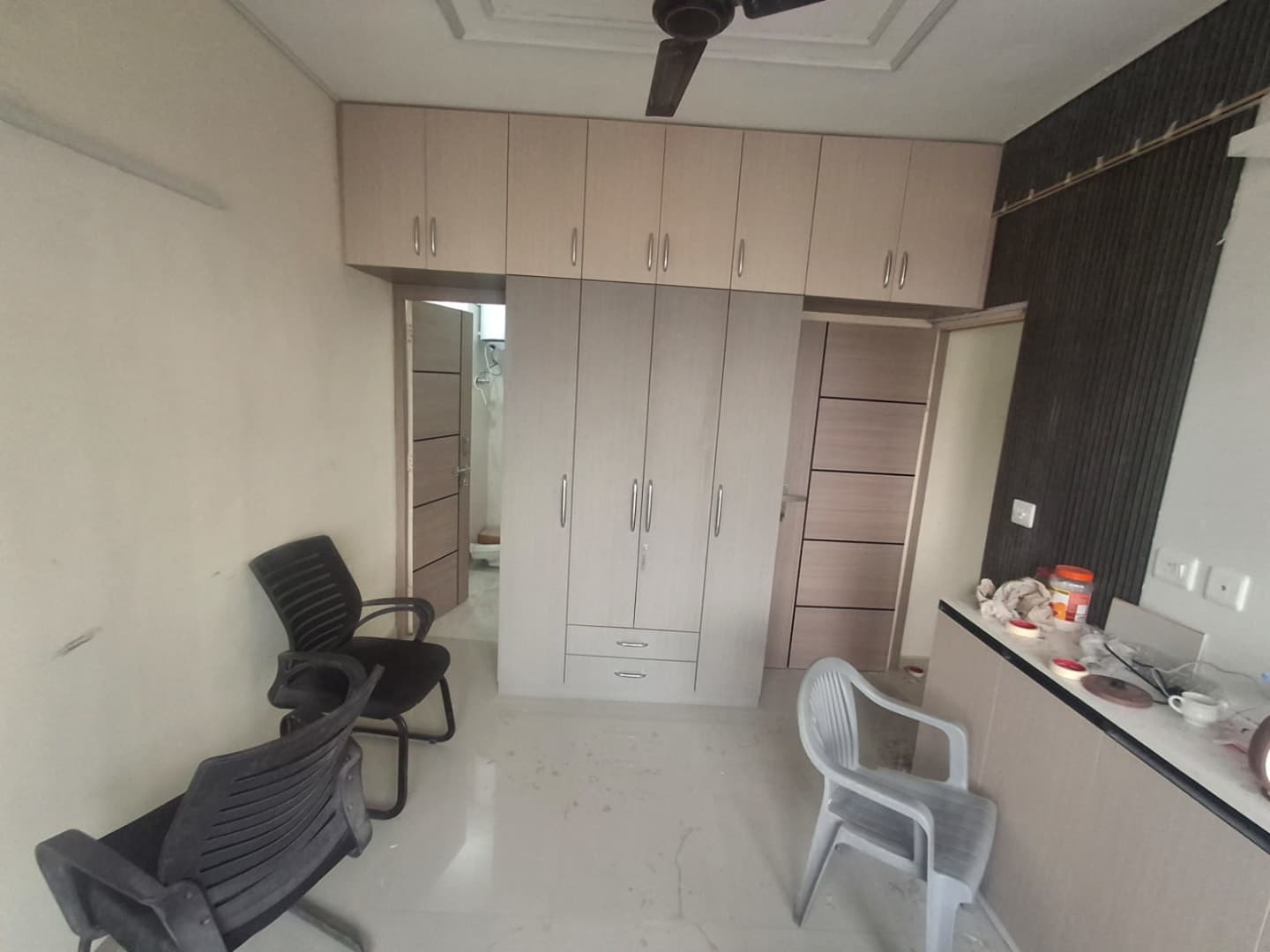 FUlly furnished 2BHK in Pyramid Midtown, Sec-59