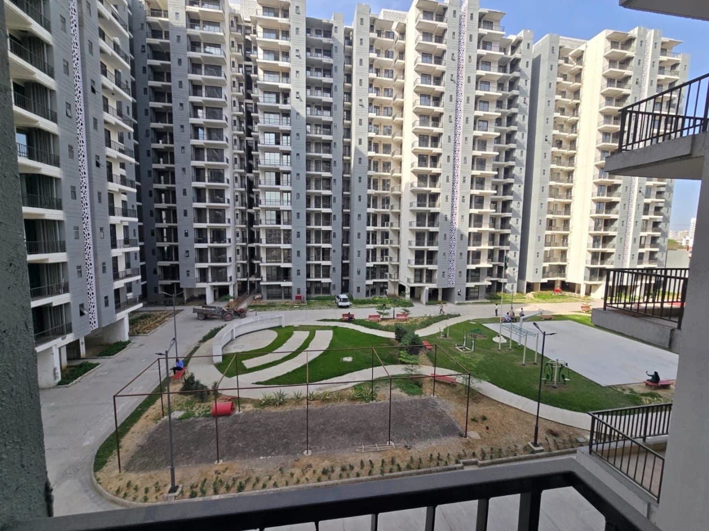 Premium 3 BHK with 2 Washrooms & 2 East-Facing Balconies | Abundant Morning Light | Uninterrupted Central Park & Greenery Views