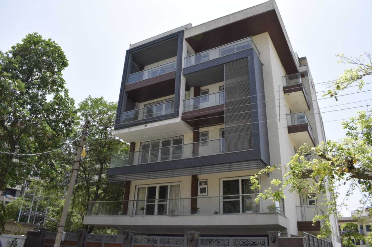 4 BHK Luxury Floor On Rent On Golf Course Road