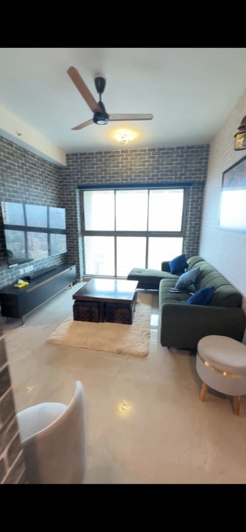 Spacious 2.5bhk furnished apartment in a luxury high rise tower in malad west