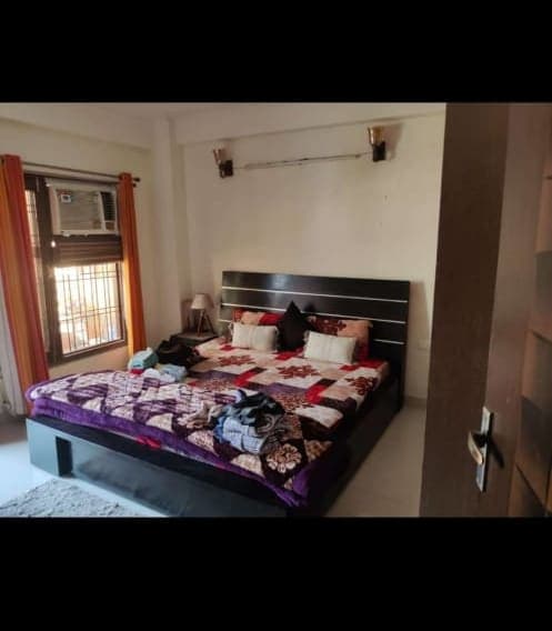 3bhk Fully furnished flat available for rent in sector 15 part 2 Gurgaon